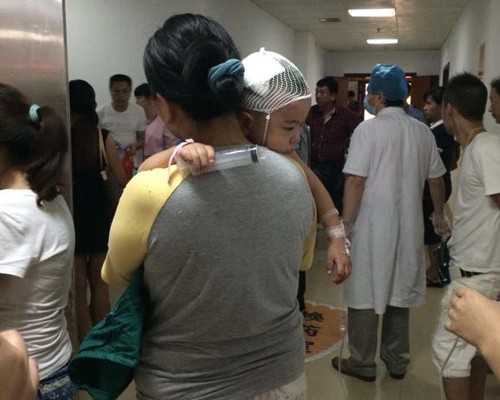 乳晕上有小疙瘩是怎么回事